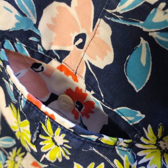 Gap Chino Shorts Floral Womens Size 6 Casual Blue Stretch Pockets - Picture 8 of 11